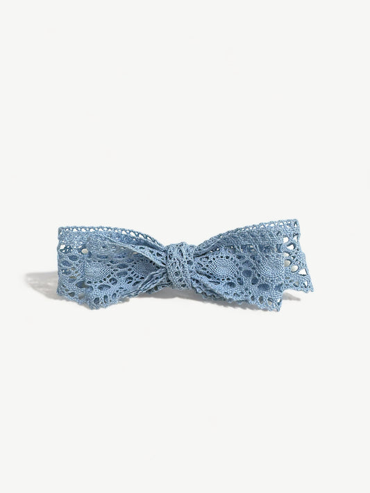 EMMA blue lace clip