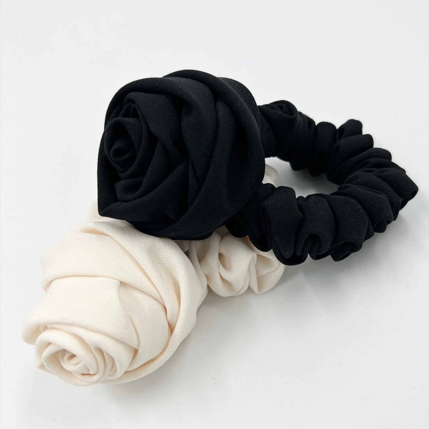 ROSE Scrunchie / WHITE